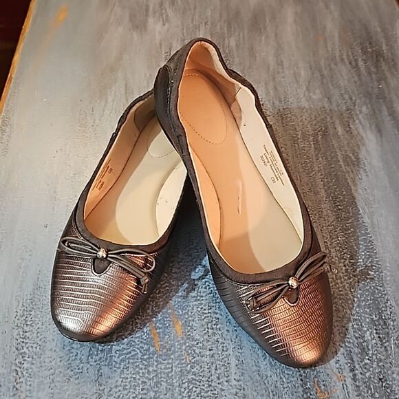 NWOT Cole Haan silver ballet flats size 6B - Picture 9 of 9